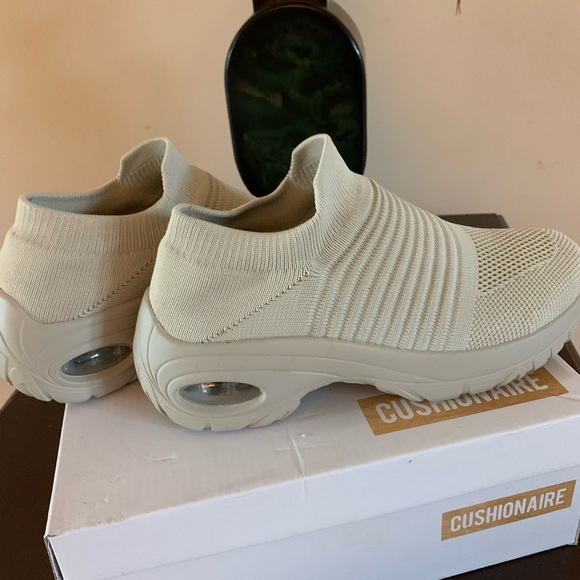 Cushionaire Shoes - “Cushionaire” , shoes, size 8M